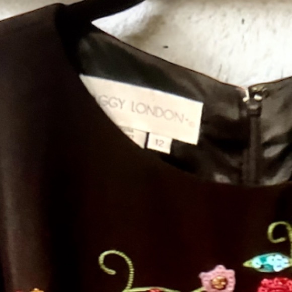 Vintage Maggy London Floral Embellished Long Black Sheath Dress Size 12 - Picture 9 of 10